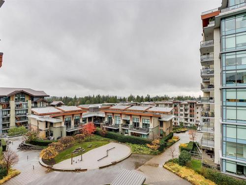 602 2780 Valley Centre Avenue, North Vancouver, BC 