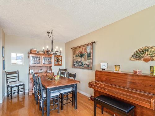 702 1341 Clyde Avenue, West Vancouver, BC 