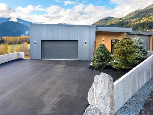 1780 Pinewood Drive, Pemberton, BC 