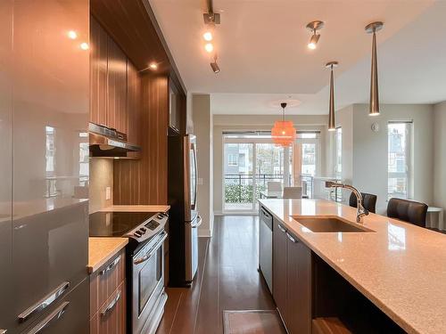 308 733 W 14Th Street, North Vancouver, BC 