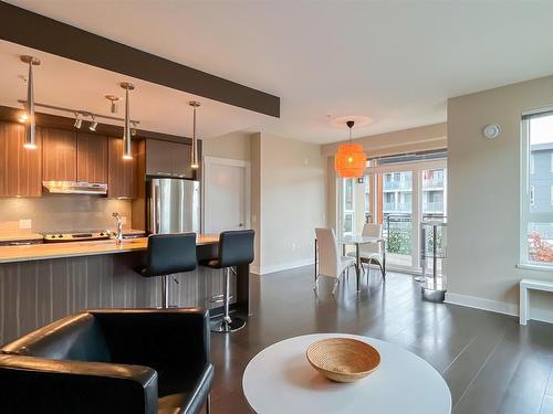 308 733 W 14Th Street, North Vancouver, BC 