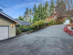 630 ST. ANDREWS ROAD  West Vancouver, BC V7S 1V6