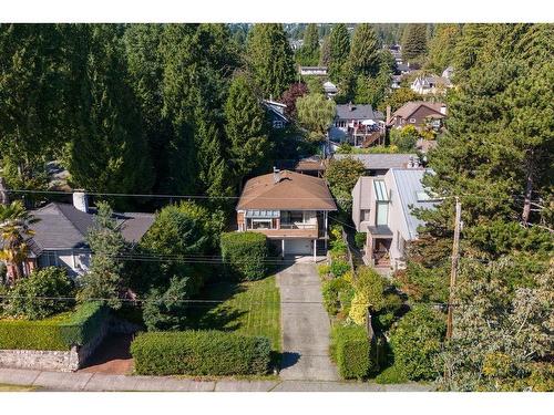 1483 Fulton Avenue, West Vancouver, BC 