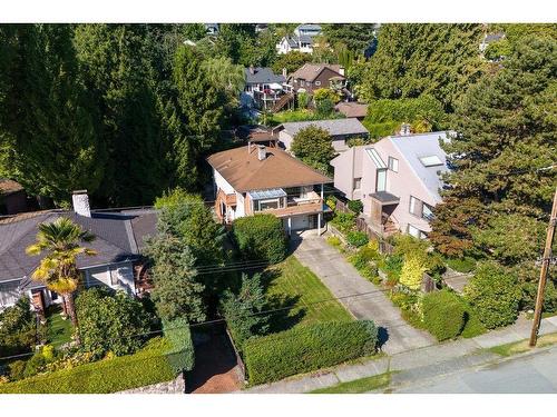 1483 Fulton Avenue, West Vancouver, BC 