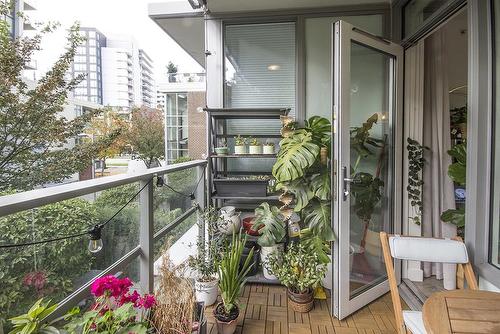 215 110 Switchmen Street, Vancouver, BC 