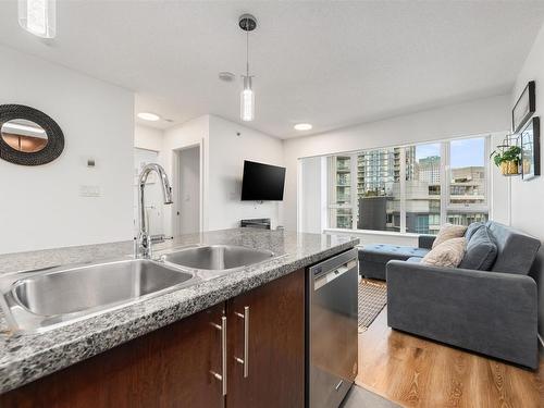 907 688 Abbott Street, Vancouver, BC 