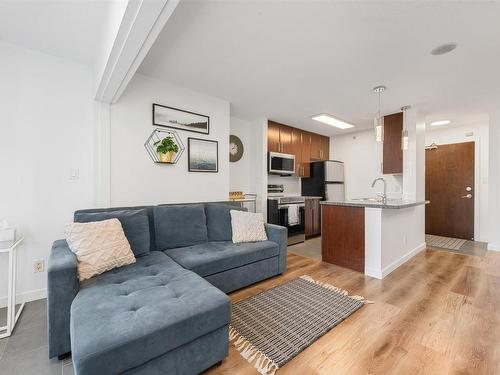 907 688 Abbott Street, Vancouver, BC 