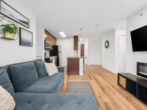 907 688 Abbott Street, Vancouver, BC 