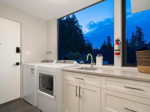 5132 Alderfeild Place, West Vancouver, BC 