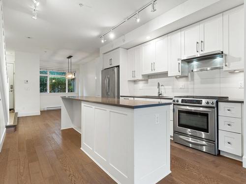 5741 St. George Street, Vancouver, BC 