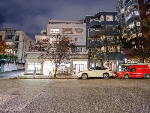 403 118 E 2Nd Street, North Vancouver, BC 