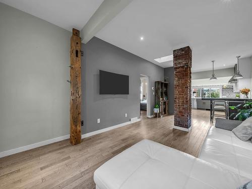 158 E 26Th Avenue, Vancouver, BC 