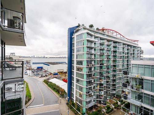 905 172 Victory Ship Way, North Vancouver, BC 