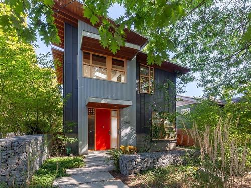 2612 Balaclava Street, Vancouver, BC 