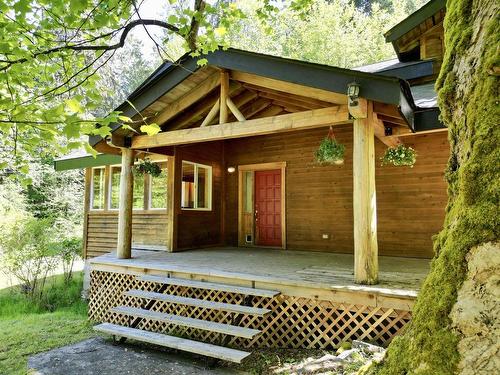 722 West Bay Road, Gambier Island, BC 