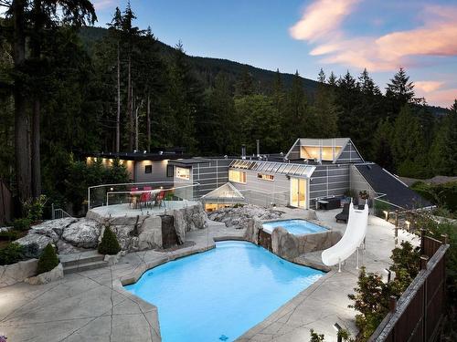 3722 Southridge Place, West Vancouver, BC 