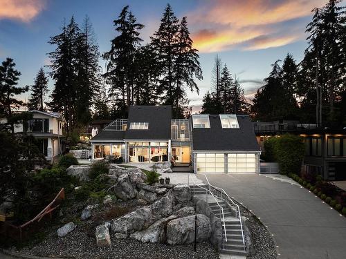 3722 Southridge Place, West Vancouver, BC 