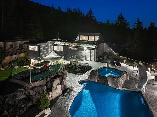 3722 Southridge Place, West Vancouver, BC 