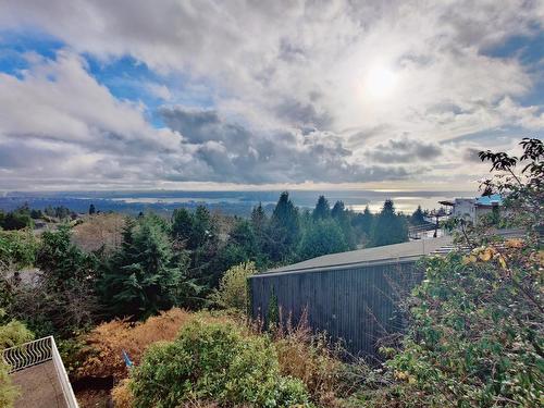 1318 Crestwell Road, West Vancouver, BC 