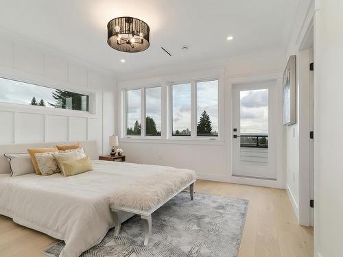 255 W 28Th Street, North Vancouver, BC 