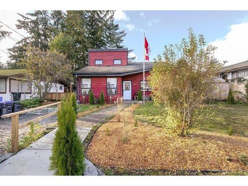 5613 Trail Avenue, Sechelt, BC 