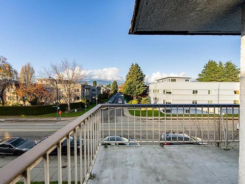 303 2040 Cornwall Avenue, Vancouver, BC 