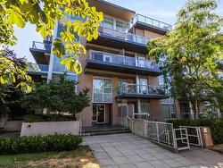 108 1288 CHESTERFIELD AVENUE  North Vancouver, BC V7M 0B1