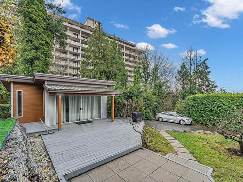 1010 Keith Road, West Vancouver, BC 