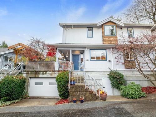 4 1940 Chesterfield Avenue, North Vancouver, BC 