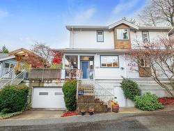 4 1940 CHESTERFIELD AVENUE  North Vancouver, BC V7M 2P5