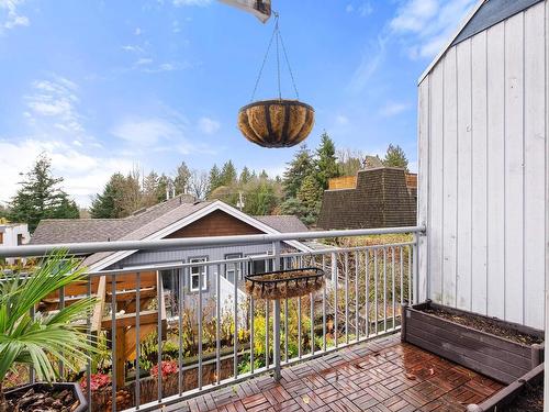 4 1940 Chesterfield Avenue, North Vancouver, BC 