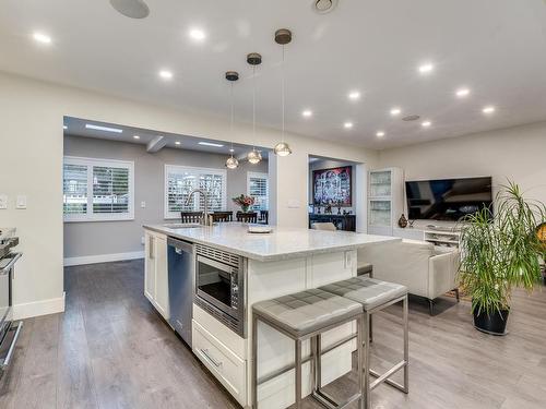 512 W 29Th Street, North Vancouver, BC 