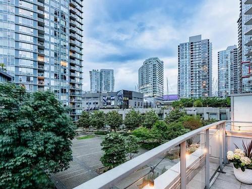 226 188 Keefer Place, Vancouver, BC 