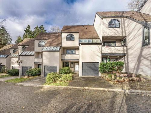 8539 Woodtrail Place, Burnaby, BC 