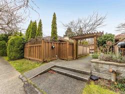 9 3301 W 16TH AVENUE  Vancouver, BC V6R 3B7