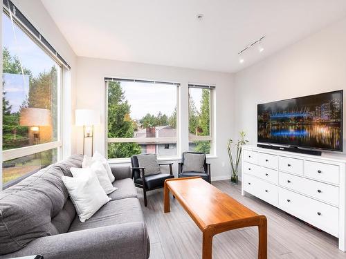 306 2663 Library Lane, North Vancouver, BC 