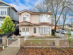 591 E 17TH AVENUE  Vancouver, BC V5V 1B4