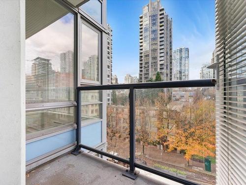 708 928 Beatty Street, Vancouver, BC 