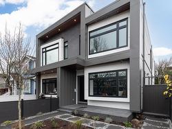 216 E 16TH AVENUE  Vancouver, BC V5T 2T4