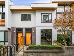 6030 OAK STREET  Vancouver, BC V6M 2W2