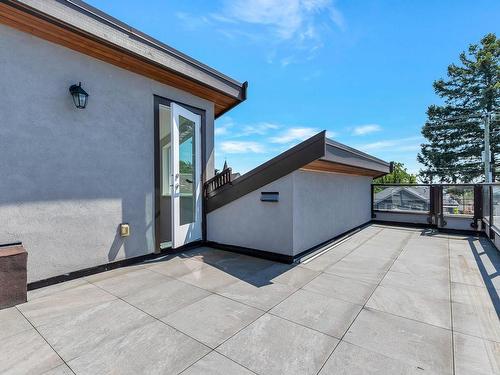 415 W Keith Road, North Vancouver, BC 