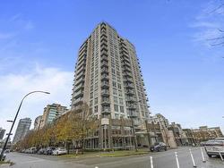 409 135 E 17TH STREET  North Vancouver, BC V7L 0C4