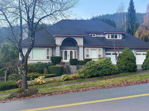 3022 Plateau Boulevard, Coquitlam, BC 