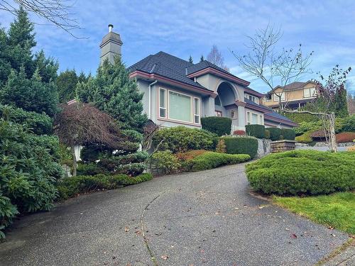 3022 Plateau Boulevard, Coquitlam, BC 