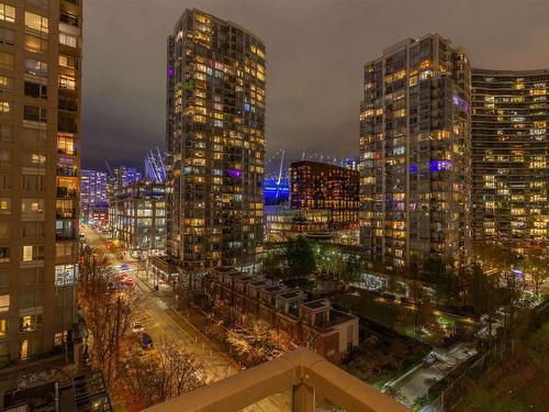 903 989 Beatty Street, Vancouver, BC 