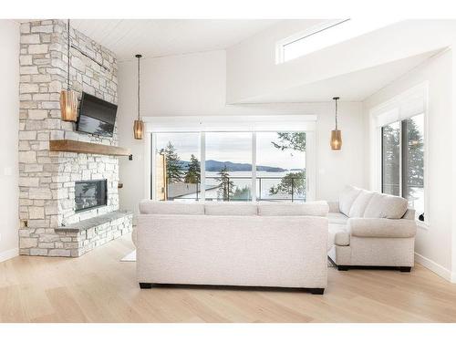 86 Head Road, Gibsons, BC 