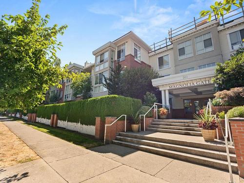 207 360 E 36Th Avenue, Vancouver, BC 