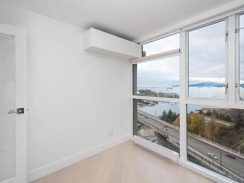 2201 907 Beach Avenue, Vancouver, BC 