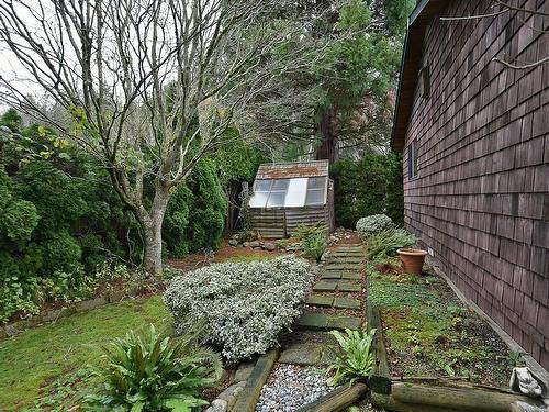 1679 Field Road, Sechelt, BC 