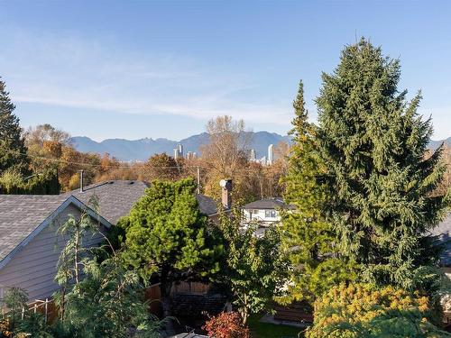 5578 Oakglen Drive, Burnaby, BC 